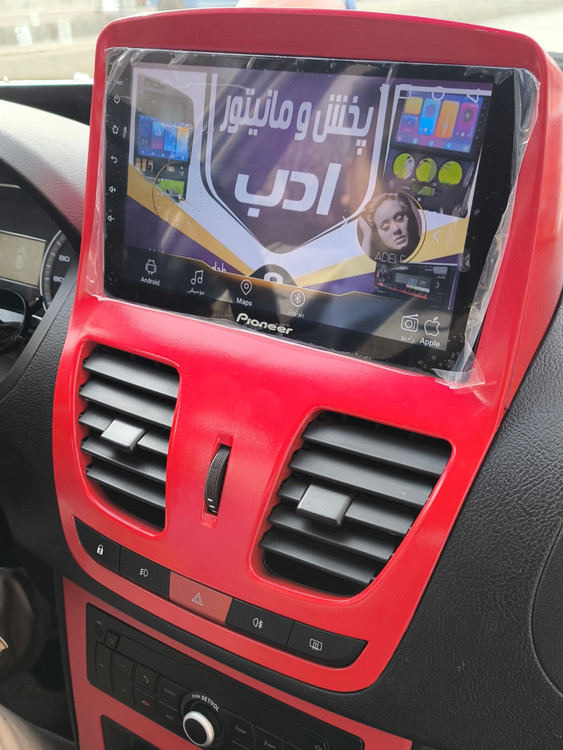 نمونه ی نصب شده ی مانیتور اندرویدی ماشین کوییک وساینا